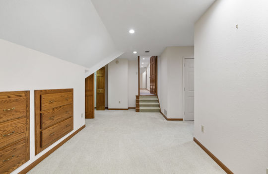 1573 W Erie Rd Int-49
