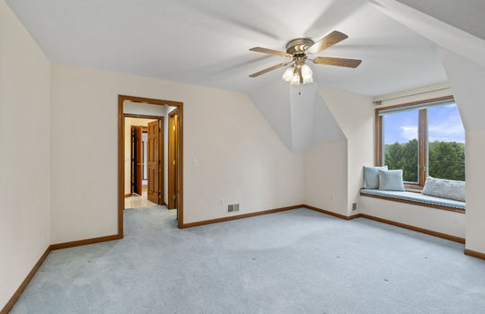 1573 W Erie Rd Int-53