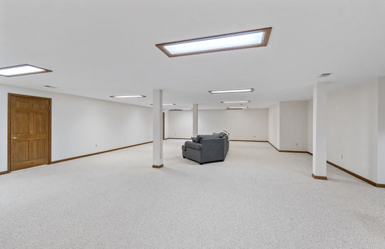 1573 W Erie Rd Int-75
