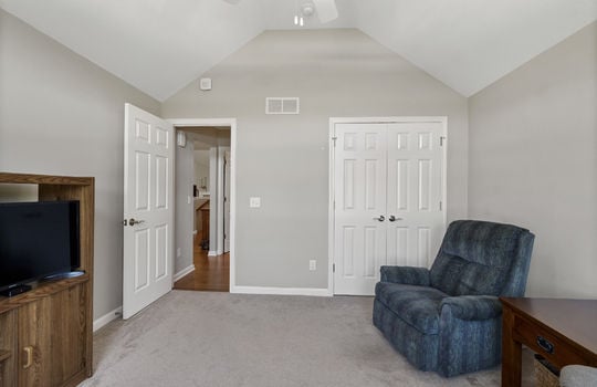 8046 Timber Wood Ln Int-12