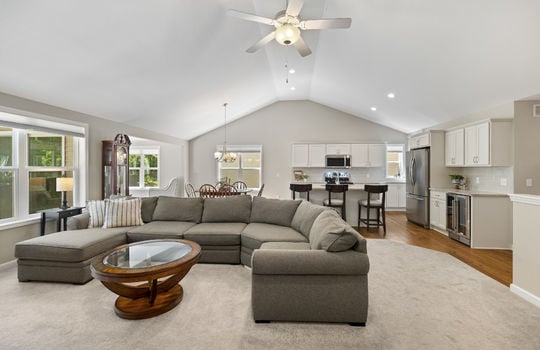 8046 Timber Wood Ln Int-16