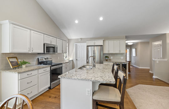 8046 Timber Wood Ln Int-20