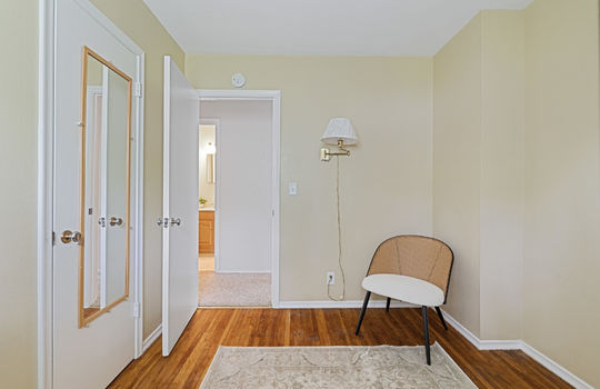 833 Cherry Ln Int-16
