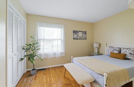 833 Cherry Ln Int-18