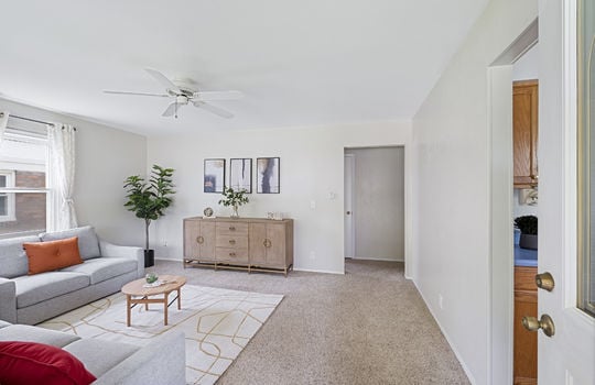 833 Cherry Ln Int-3