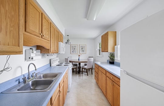 833 Cherry Ln Int-7