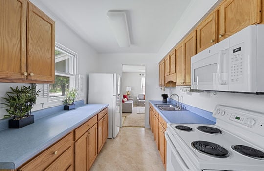 833 Cherry Ln Int-8