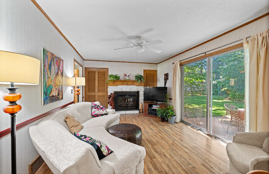 1417 Longfellow Dr Int-10