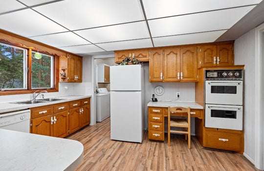 1417 Longfellow Dr Int-13