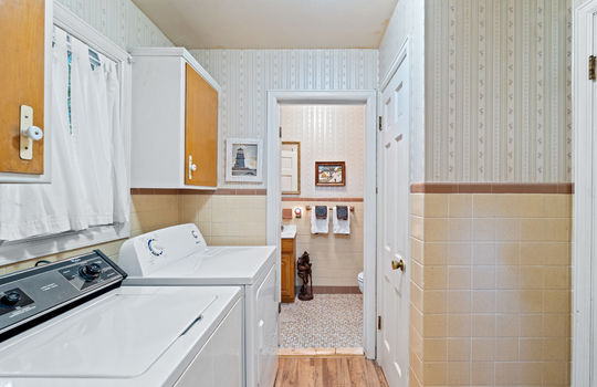 1417 Longfellow Dr Int-15