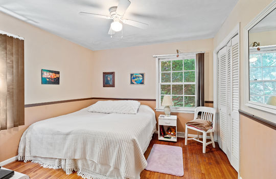1417 Longfellow Dr Int-24