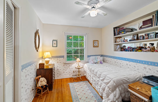 1417 Longfellow Dr Int-26