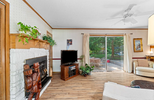 1417 Longfellow Dr Int-8