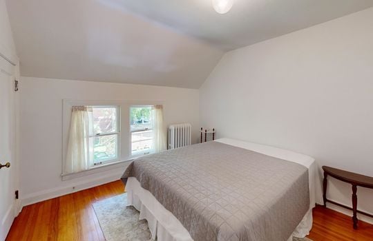 2401-Robinwood-Ave-Bedroom 9