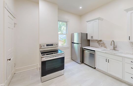 2401-Robinwood-Ave-Kitchen 4