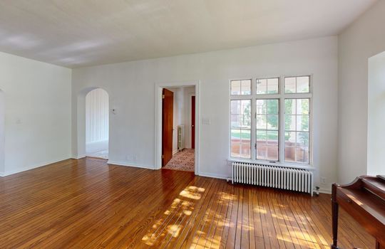 2401-Robinwood-Ave-Living-Room 4