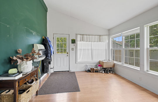 2808 Carleton-Rockwood Rd Int-1