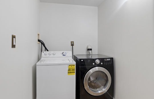 2808 Carleton-Rockwood Rd Int-16