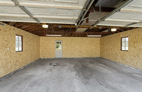 2808 Carleton-Rockwood Rd Int-35