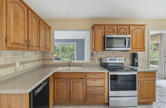 30-web-or-mls-10735 Secor Rd Int-14