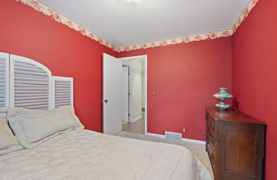 44-web-or-mls-10735 Secor Rd Int-28