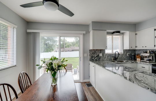 13-web-or-mls-5946 E Heights Dr Int-4