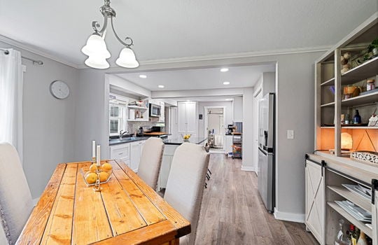 16-web-or-mls-1811 Center Dr Int-5