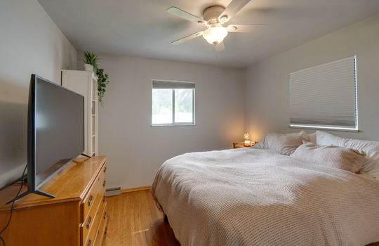 16-web-or-mls-5946 E Heights Dr Int-7