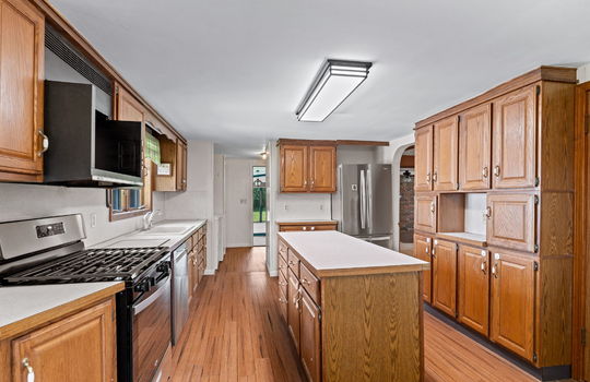 21-web-or-mls-7200 Memorial Hwy Int-3