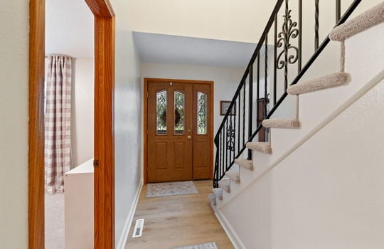 23-web-or-mls-9099 Summerfield Road Int-14
