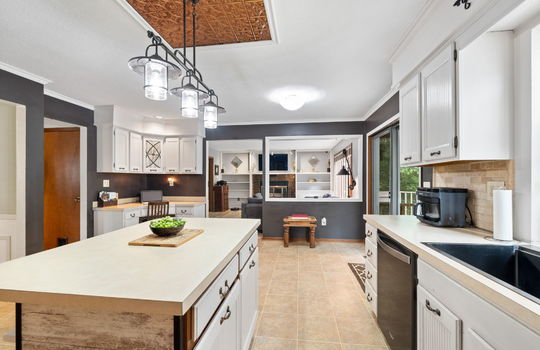 24-web-or-mls-3867 Timber Creek St Int-15