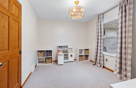 24-web-or-mls-9099 Summerfield Road Int-15