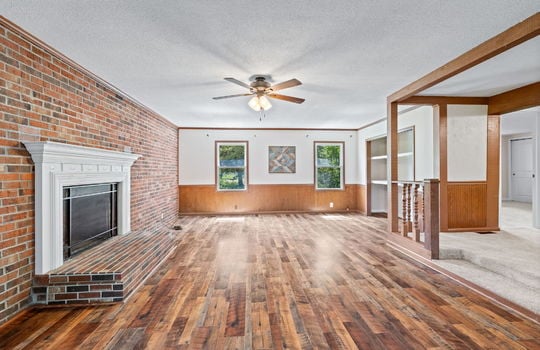 29-web-or-mls-7200 Memorial Hwy Int-11