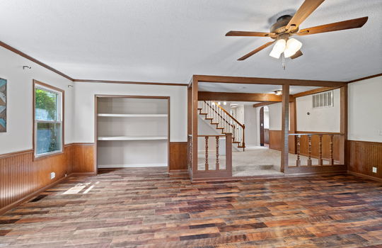 30-web-or-mls-7200 Memorial Hwy Int-12