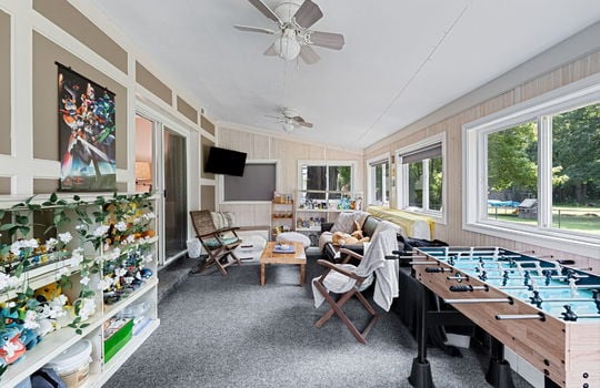32-web-or-mls-1811 Center Dr Int-21