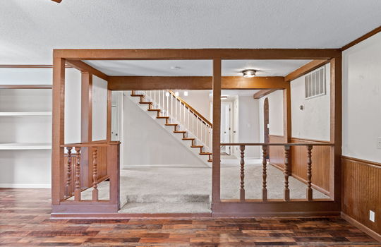 33-web-or-mls-7200 Memorial Hwy Int-15