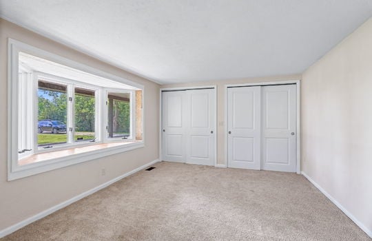 34-web-or-mls-7200 Memorial Hwy Int-17