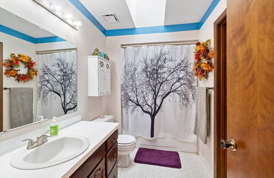 36-web-or-mls-3867 Timber Creek St Int-27