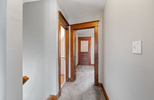 3624 Hoiles Ave Int-16