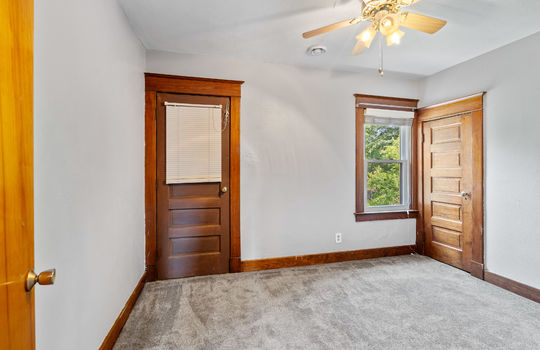 3624 Hoiles Ave Int-17