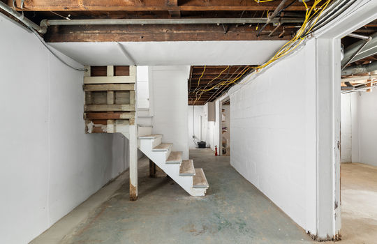3624 Hoiles Ave Int-25
