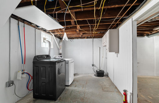 3624 Hoiles Ave Int-26