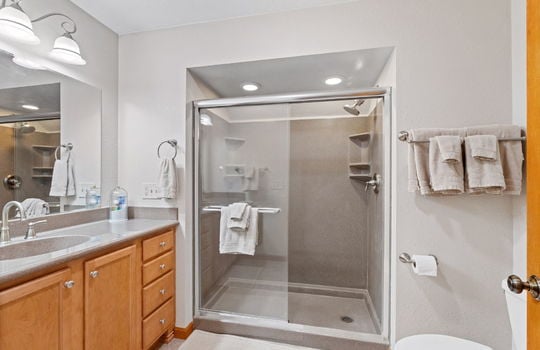 37-web-or-mls-9099 Summerfield Road Int-28