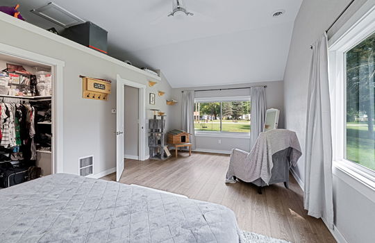 38-web-or-mls-1811 Center Dr Int-27