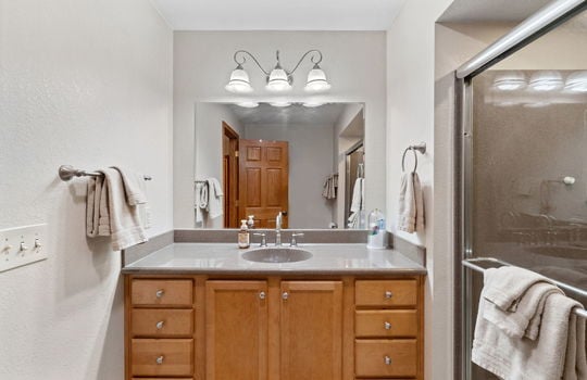 38-web-or-mls-9099 Summerfield Road Int-29