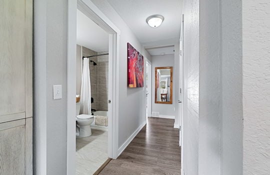 40-web-or-mls-1811 Center Dr Int-29