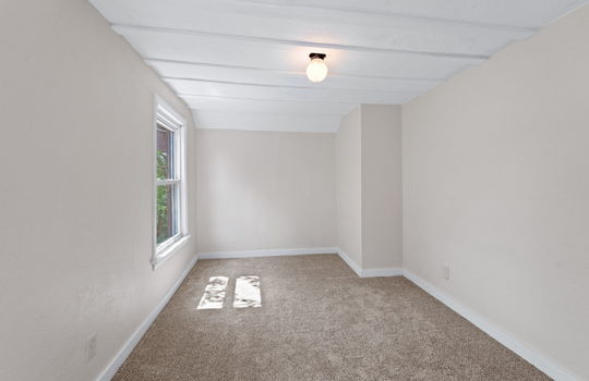 40-web-or-mls-7200 Memorial Hwy Int-22