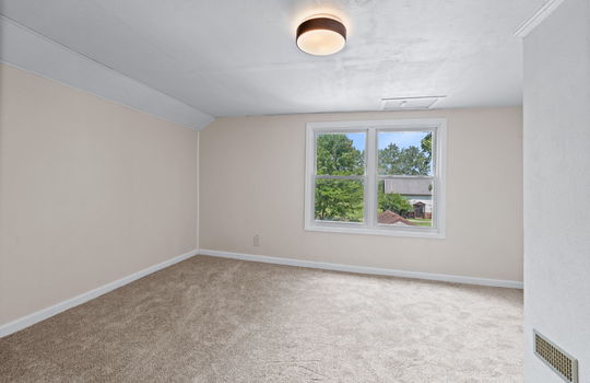 42-web-or-mls-7200 Memorial Hwy Int-24