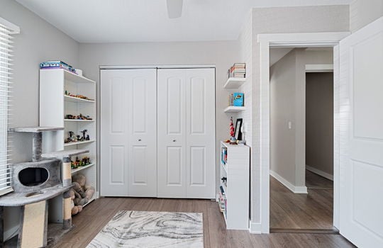 47-web-or-mls-1811 Center Dr Int-36