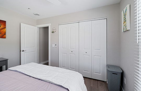 50-web-or-mls-1811 Center Dr Int-39